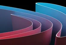 Nastri astratti blu e rosso che si intrecciano in un percorso sinuoso, come un labirinto